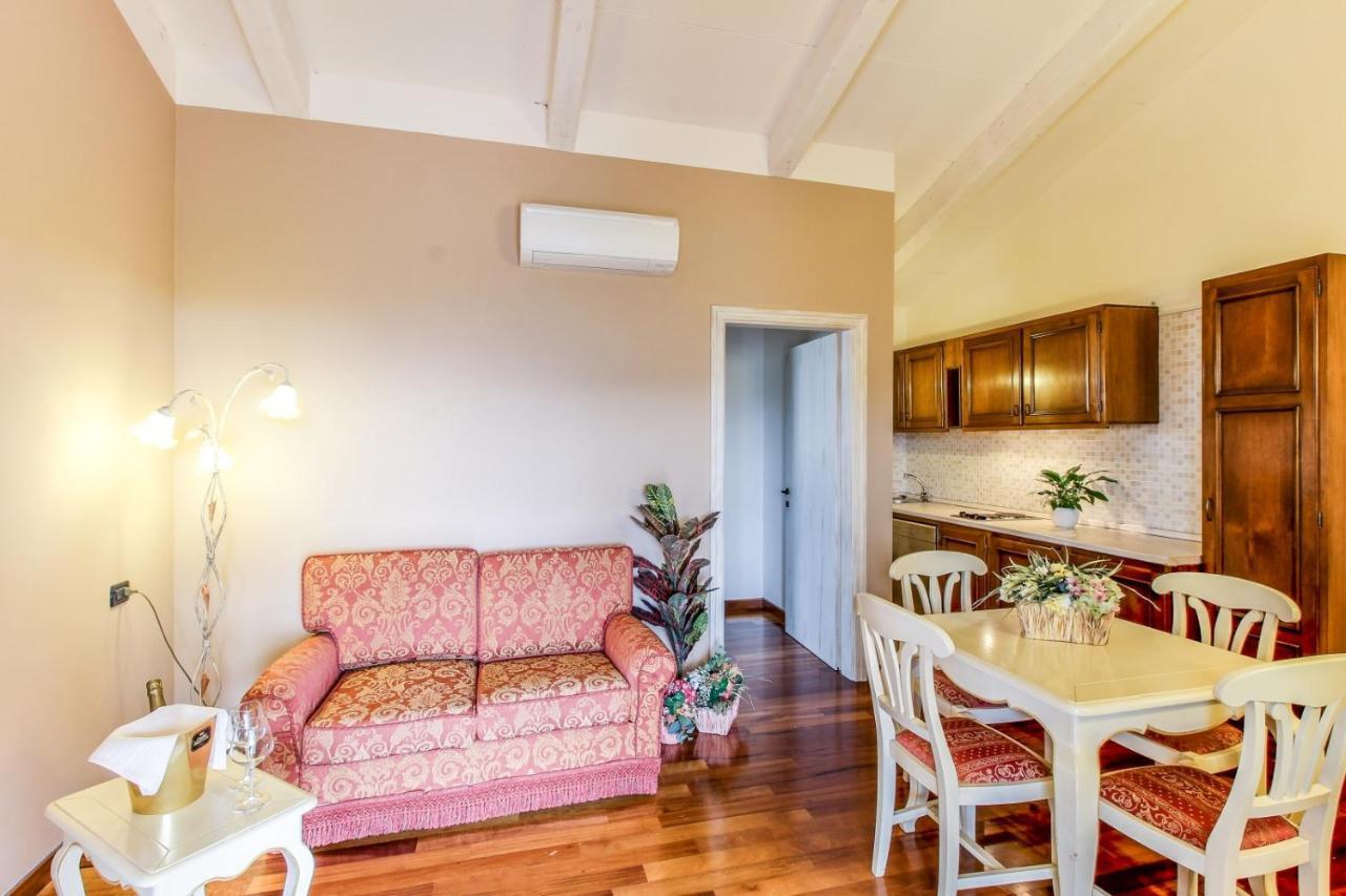 Residence Villa Il Casale - Appartamenti Wellness E Piscina Riscaldata Tovo San Giacomo Extérieur photo