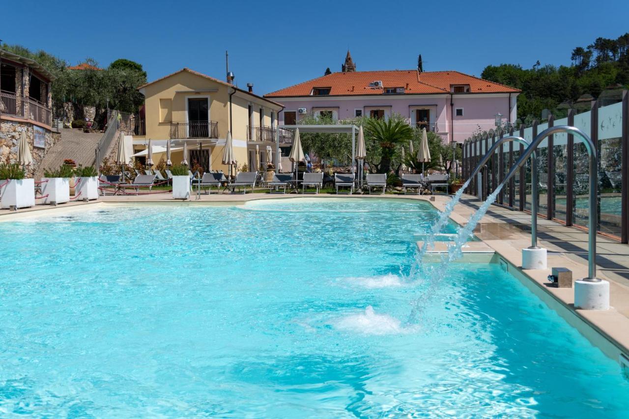 Residence Villa Il Casale - Appartamenti Wellness E Piscina Riscaldata Tovo San Giacomo Extérieur photo