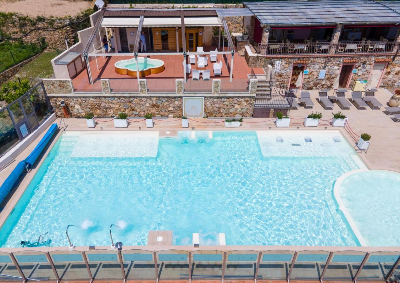 Residence Villa Il Casale - Appartamenti Wellness E Piscina Riscaldata Tovo San Giacomo Extérieur photo