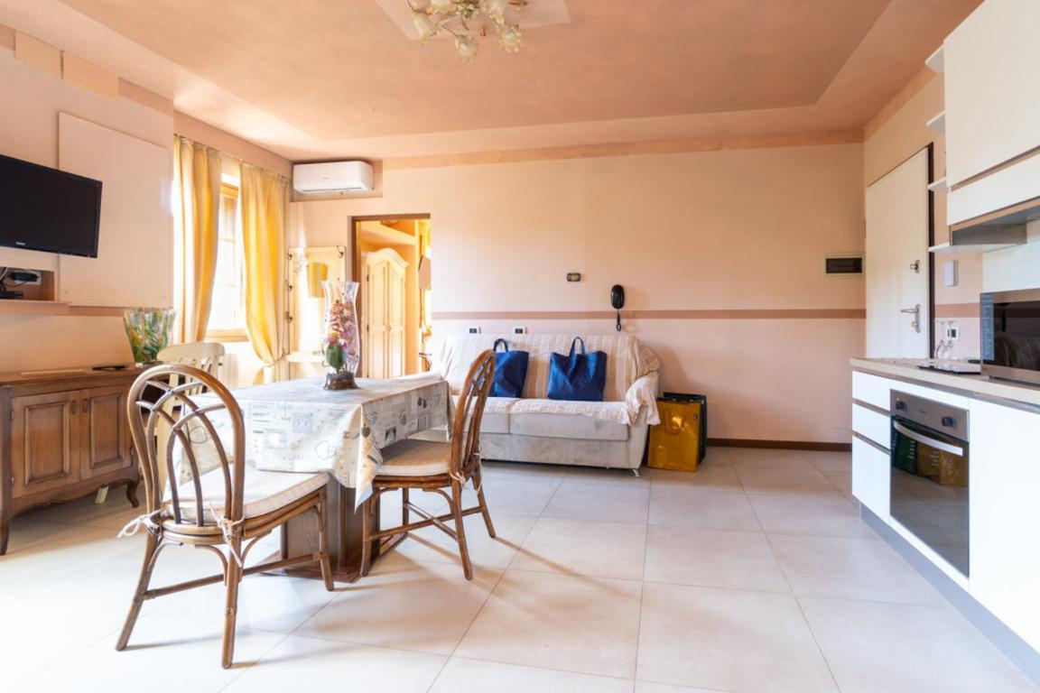Residence Villa Il Casale - Appartamenti Wellness E Piscina Riscaldata Tovo San Giacomo Extérieur photo