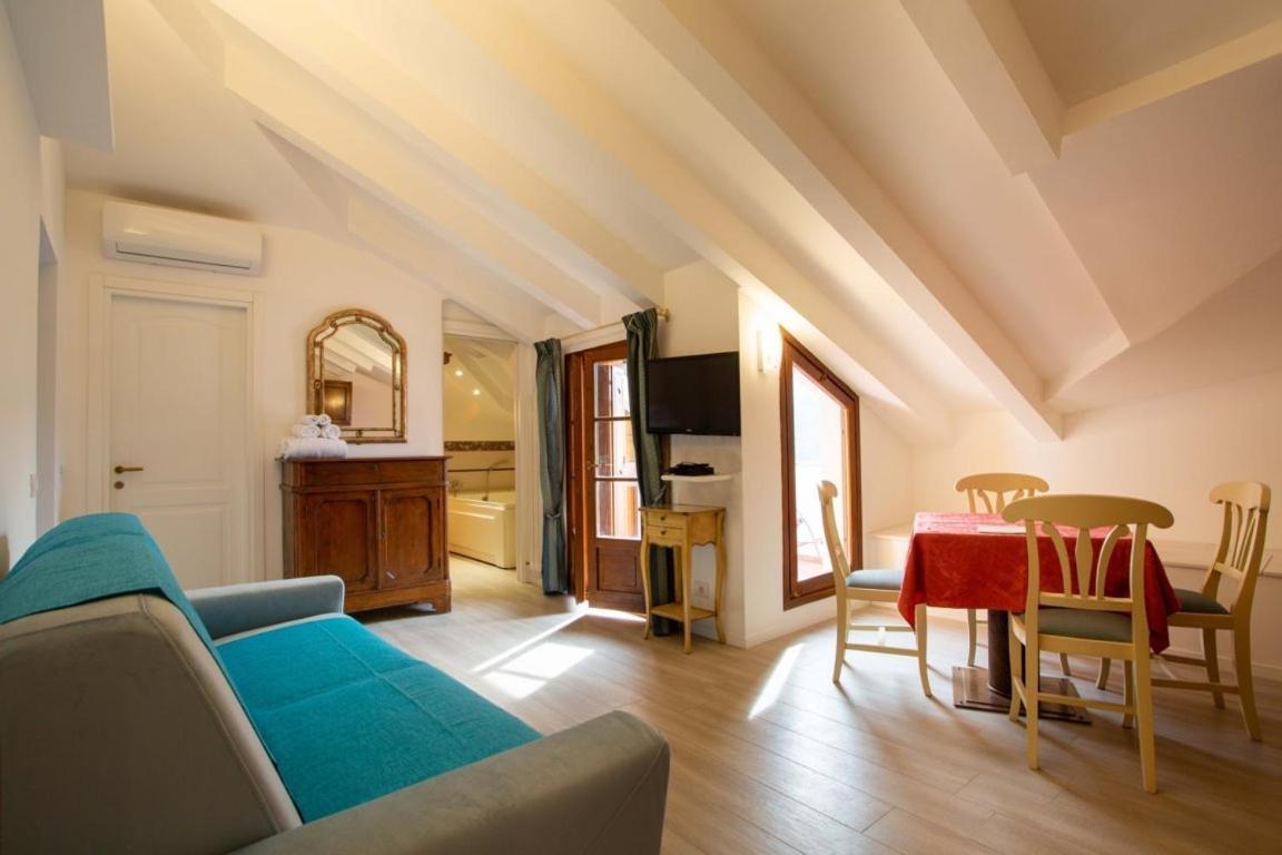 Residence Villa Il Casale - Appartamenti Wellness E Piscina Riscaldata Tovo San Giacomo Extérieur photo